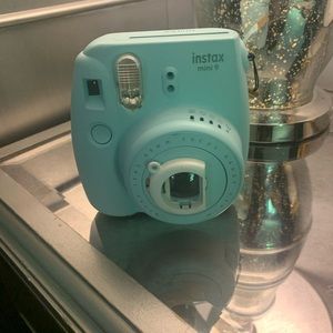 The insta mini 9 camera